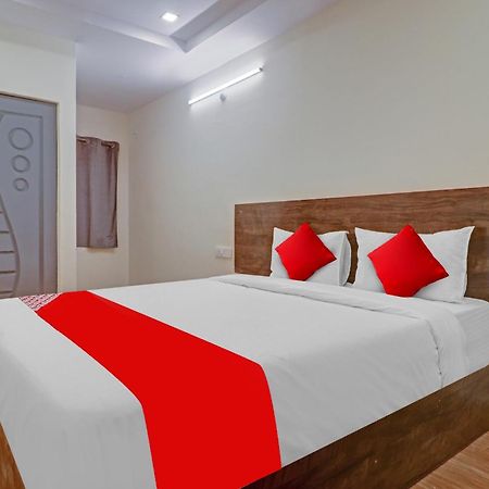 Hotel O R Square Bn Reddy Sururnagar Exteriör bild