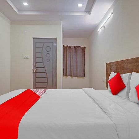 Hotel O R Square Bn Reddy Sururnagar Exteriör bild